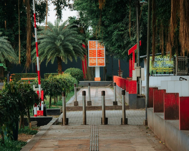 Taman Surawisesa Kawali. Foto hanyalah ilustrasi bukan tempat sebenarnya. Sumber: Unsplash/Dhanny Yoga Sukmawan