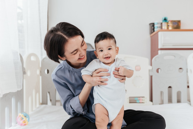 Ilustrasi ibu dan anak. Foto: Shutterstock