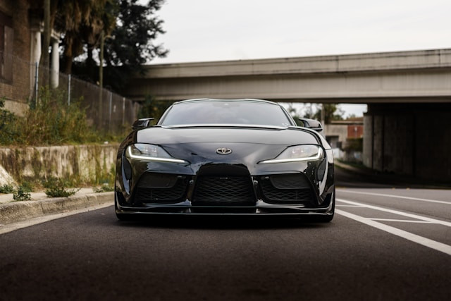 ilustrasi harga supra mk5. sumber: unsplash/jorge simmons valenzuela