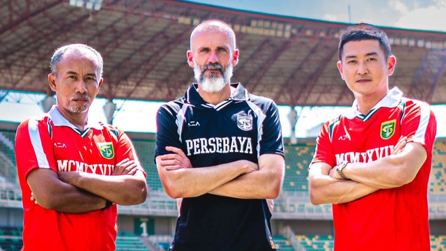 Tim kepelatihan Persebaya Surabaya untuk musim 2025/26 (kiri-ke-kanan): Uston Nawawi, Eduardo Perez, Shin Sang-gyu. Foto: Instagram @officialpersebaya