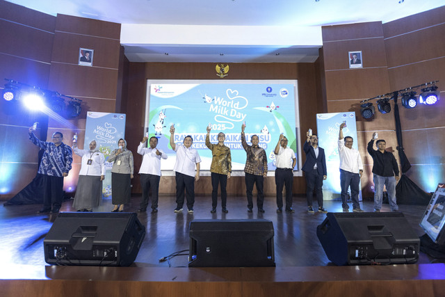 Narasumber dalam perayaan Hari Susu Sedunia 2025 bersama Frisian Flag Indonesia di kampus IPB Bogor, Senin (2/6/2025). Foto: Dok. Frisian Flag Indonesia
