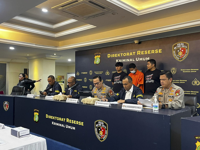 Konferensi Pers Polda Metro Jaya terkait pembunuhan bos sembako di Bekasi, Jawa Barat, Selasa (3/6/2025). Foto: Rayyan Farhansyah/kumparan