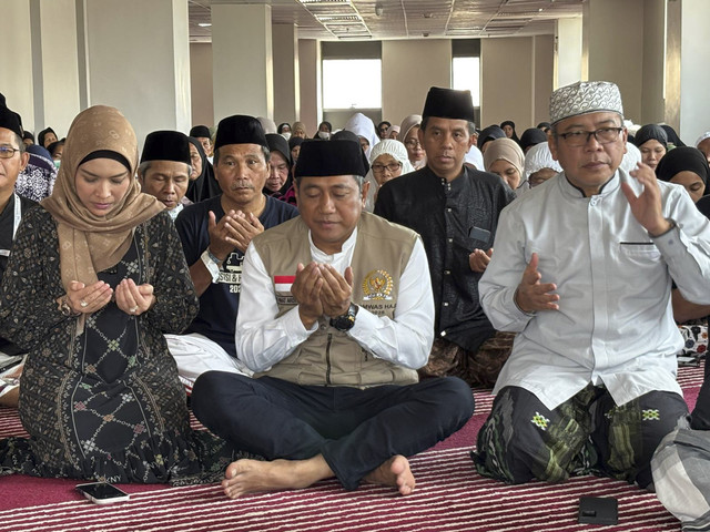 Anggota Timwas DPR RI, Rokhmat Ardiyan, mengecek dua hotel Jemaah Haji Indonesia di Makkah. Foto: Dok. Timwas Haji DPR