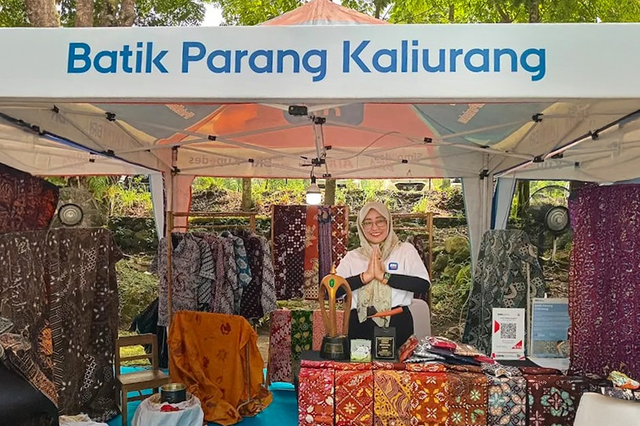 Batik Parang Kaliurang milik pelaku UMKM asal Kalurahan Hargobinangun, Kecamatan Pakem, Kabupaten Sleman, Menuk Sayekti masuk dalam 40 besar Desa BRILiaN tahun 2023. Foto: Dok. BRI