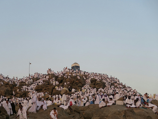 Ilustrasi hadits puasa tarwiyah dan arafah. Sumber: unsplash.com/EkremOsmanoglu.