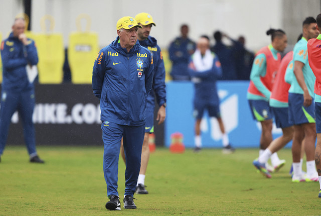 Carlo Ancelotti memimpin latihan Brasil kualifikasi Piala Dunia 2026