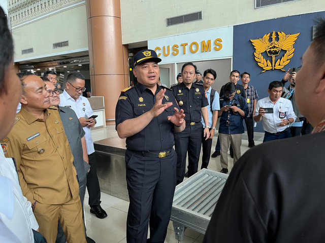 Kepala Kantor Wilayah (Kanwil) Bea Cukai Kalimantan Bagian Barat (Kalbagbar), Imik Eko Putro. Foto: Rabiansyah/Hi!Pontianak.