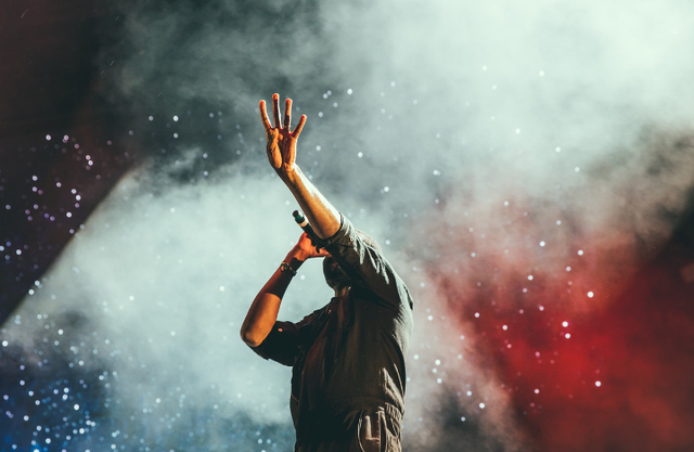 Ilustrasi makna lagu Confident Justin Bieber. Sumber foto: Pixabay/ StockSnap