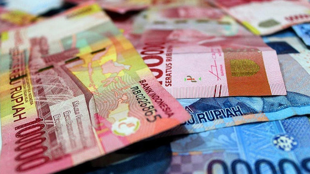 Ilustrasi upah. Pemprov Kalbar siap dukung pemberian subsidi upah untuk pekerja bergaji di bawah UMP. Foto: Dok. shutterstock