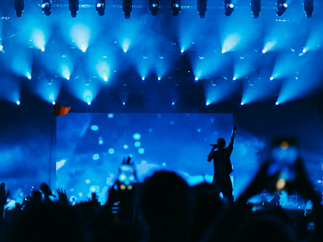 Ilustrasi makna lagu All the Stars. Sumber: unsplash.com/DorelGnatiuc.