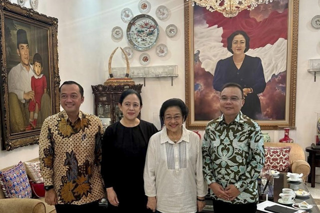 Menteri Sekretaris Negara Prasetyo Hadi dan Wakil Ketua DPR RI Sufmi Dasco Ahmad menemui Presiden Indonesia ke-5 Republik Indonesia Megawati Soekarnoputri di kediamannya. Foto: Instagram/ @sufmi_dasco