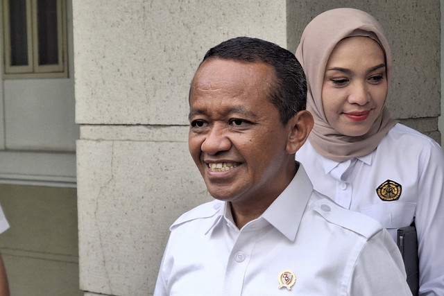 Menteri Energi dan Sumber Daya Minerba (ESDM) Bahlil Lahadalia ditemui di Kantor Kementerian ESDM, Jakarta Pusat, Kamis (5/6/2025). Foto: Argya D. Maheswara/kumparan 