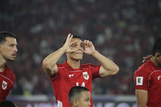 Pemain Timnas Indonesia Joey Pelupessy pada pertandingan kualifikasi Piala Dunia 2026 antara Indonesia vs China di Stadion Gelora Bung Karno di Jakarta, Kamis (5/6/2025). Foto: Aditia Noviansyah/kumparan