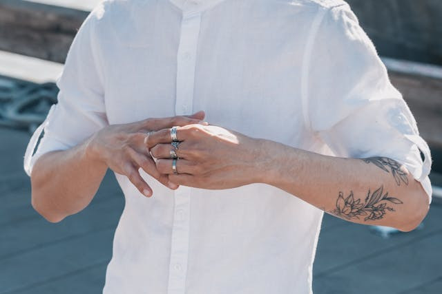 Ilustrasi untuk Arti Cincin di Setiap Jari bagi Laki-Laki. Sumber: Pexels/PNW Prod