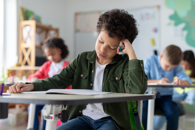 Ilustrasi anak kesulitan belajar setelah liburan panjang. Foto: fast-stock/Shutterstock