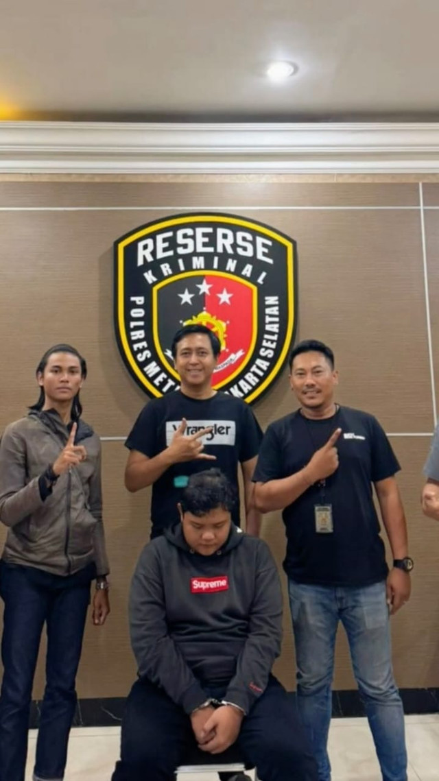 Polisi menangkap pelaku begal payudara di kawasan Lebak Bulus, Jakarta Selatan. Foto: Dok. Istimewa