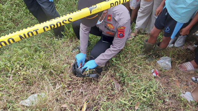 Temuan mayat tewas di semak-semak di Kabupaten Simalungun, Sumut. Foto: Dok. Polres Simalungun