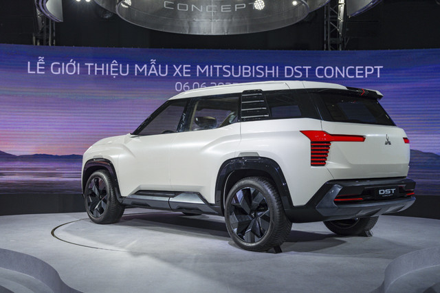 Detail eksterior dan interior Mitsubishi DST Concept yang tampil di Vietnam. Foto: Dok. AutoPro Vietnam