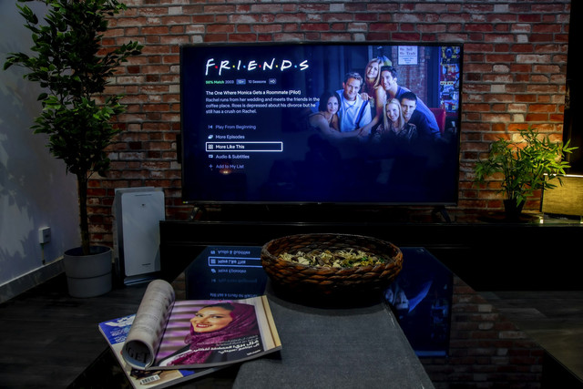 ilustrasi film peperangan terbaik di netflix. Unsplash/Mahrous Houses
