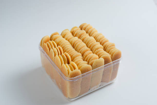 Ilustrasi Cara Menyusun Kue Lidah Kucing Di Toples, Foto: Unsplash/Rudi Kurnia Putra.