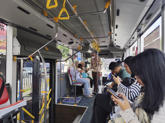 Metro Jabar Trans Koridor 5: Dipatiukur-Jatinangor, Kota Bandung, Jawa Barat, Senin (9/6/2025). Foto: Alya Zahra/kumparan 