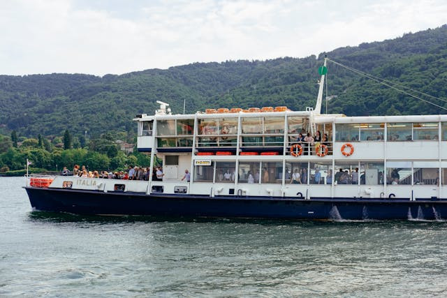 Jadwal Ferry Padang Bai ke Lombok. Foto hanya ilustrasi, bukan tempat sebenarnya. Sumber: Pexels/Markus Winkler