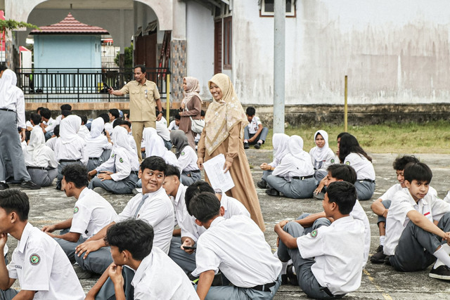 Ilustrasi Bagaimana Anda Mengembangkan Aktivitas yang Mengakomodasi CASEL dalam Pembelajaran Anda di Kelas Bila Anda Dihadapkan pada Kasus Tertentu? Sumber: Unsplash/FajarHerlambangSTUDIO