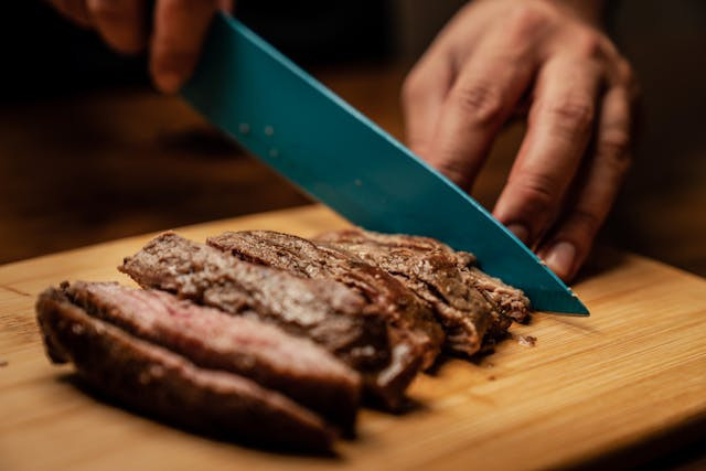 merk pisau daging terbaik. Foto hanya ilustrasi. Sumber: Pexels 