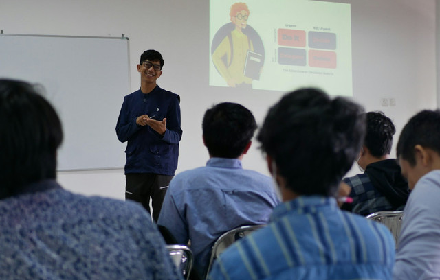 Ilustrasi 10 contoh umpan balik teman sejawat pembelajaran berdiferensiasi - Sumber: unsplash.com/@tinasihgusti