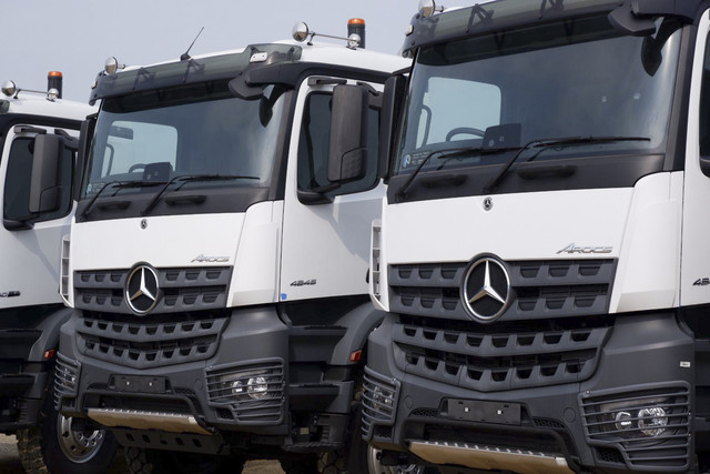 Pabrik truk dan bus Daimler Commercial Vehicle Manufacturing Indonesia di Cikarang. Foto: Aditya Pratama Niagara/kumparan