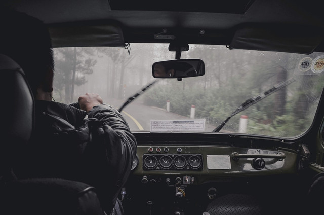 Ilustrasi sinopsis The Manipulated. Foto: Unsplash/ Thái An