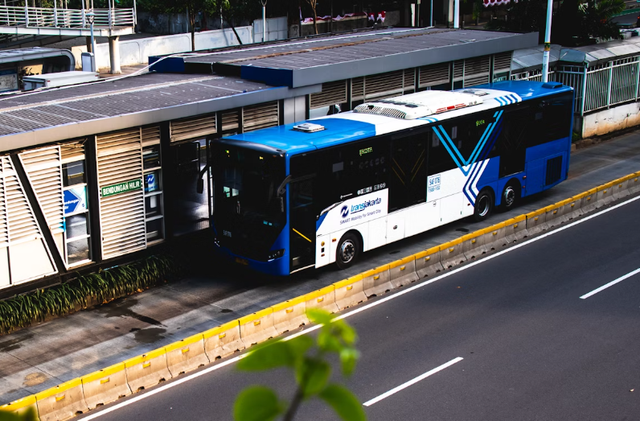 rute transjakarta pik 2 blok m. Foto Hanya Ilustrasi Bukan Tempat Sebenarnya. Sumber Foto: Unsplash/Abdulloh Fauzan