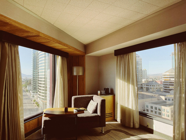 Hotel Instagramable di Bandung. Foto hanya sebagai ilustrasi, bukan tempat sebenarnya. Sumber foto: Unsplash-Christopher Stites