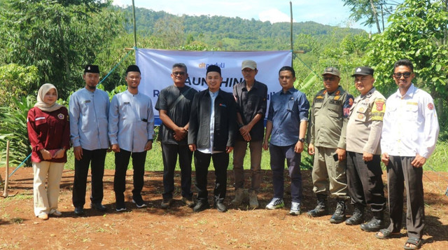 Peresmian Program Recycle House DT Peduli untuk Penyintas Bencana Pergerakan Tanah di Nyalindung, Sukabumi (Sumber : DT Peduli)
