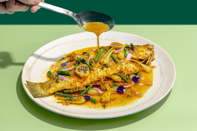 Sajian ikan arsik khas Batak Toba di event Future Menu 2025 SEA. Foto: Dok UFS