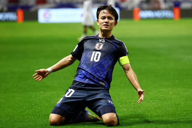 Selebrasi pemain Timnas Jepang Takefusa Kubo usai mencetak gol ke gawang Timnas Indonesia pada pertandingan Grup C Ronde 3 Kualifikasi Piala Dunia 2026 di Stadion Kota Suita, Suita, Jepang, Senin (10/6/2025). Foto: Issei Kato/REUTERS