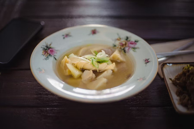 Wisata kuliner Jepara. Foto hanya ilustrasi bukan tempat sebenarnya. Sumber: Unsplash/Jason Leung