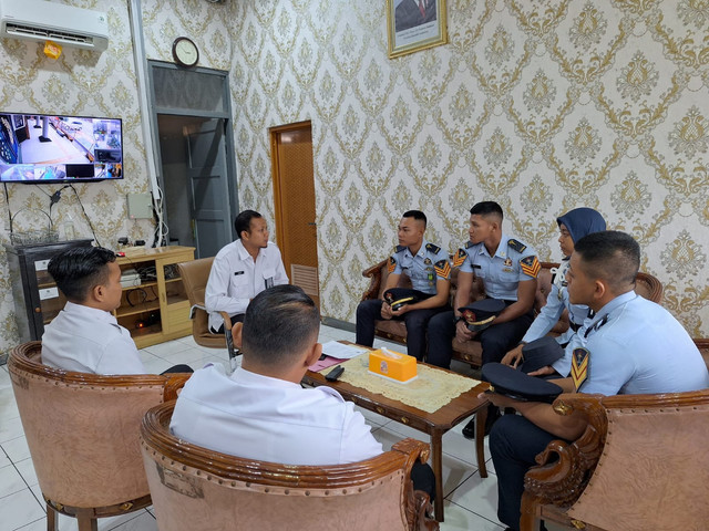 Taruna Poltekip lakukan PKL dan KKN di Rutan Purbalingga. Foto: Humas Rutan Purbalingga.