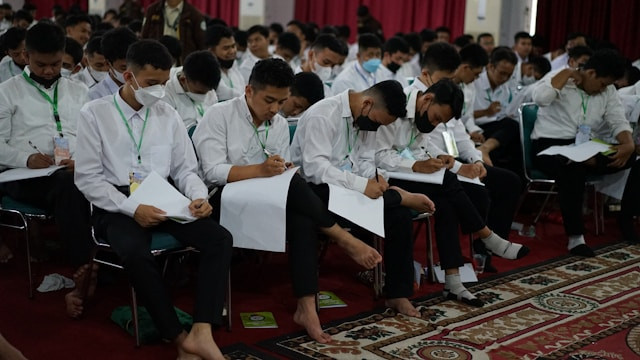 ilustrasi doa agar nilai ujian 100. sumber: unsplash/herlambang tinasih gusti