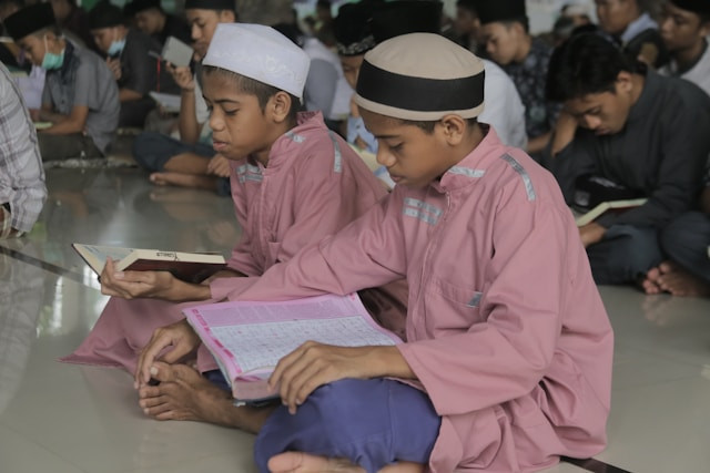 ilustrasi doa harian anak. sumber: unsplash/sam sul