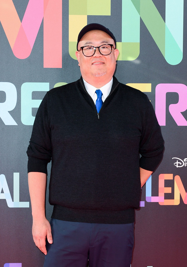 Sutradara AS Peter Sohn tiba untuk pemutaran perdana film "Elemental" di Academy Museum of Motion Pictures di Los Angeles, California, pada 8 Juni 2023. Foto: VALERIE MACON / AFP