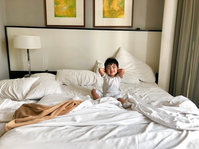 Jenis tamu yang menginap di hotel. Foto hanyalah ilustrasi, bukan tempat yang sebenarnya. Sumber: Unsplash/Reimond de Zuñiga