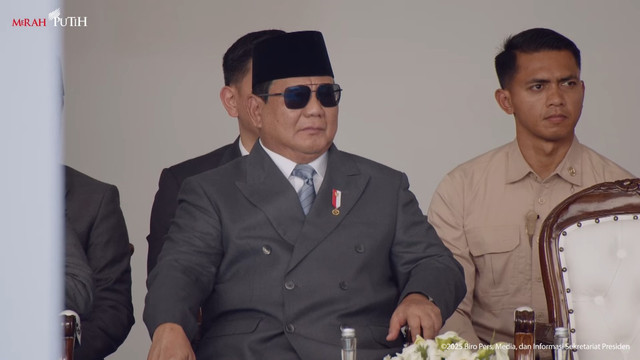 Presiden Prabowo Subianto tiba menghadiri peresmian Kampus Bhineka Tunggal Ika Universitas Pertahanan (Unhan) di Sentul, Bogor, Rabu (11/6/2025). Foto: Youtube/Sekretariat Presiden