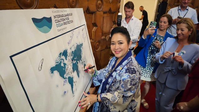 Ketua Komisi IV DPR RI, Siti Hediati Soeharto atau Titiek Soeharto dalam International Coalition for Ocean Protection (ICOP) di Centre Univesitaire Mediterraneen (CUM) de Niza, Green Zone, Prancis. Foto: Komisi IV DPR RI