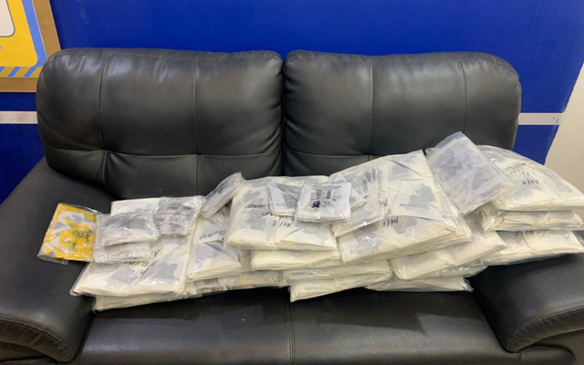 6 ribu kupu-kupu mati hingga 200 ekor laba-laba hidup disembinyikan di dalam koper dengan rute penerbangan internasional diamankan oleh Bea Cukai Kualanamu. Foto: Bea Cukai Kualanamu