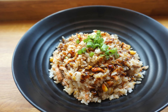 Ilustrasi. Jenis kecap yang enak untuk nasi goreng. Sumber: Pexels / Trista Chen