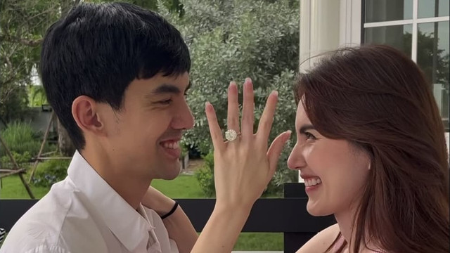 Davika Hoorne dilamar sang kekasih. Foto: Instagram/davikah