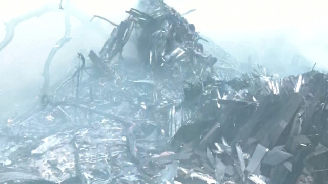 Kondisi lokasi jatuhnya pesawat Air India di Ahmedabad, India, Kamis (12/6/2025). Foto: ANI/Reuters TV via REUTERS 