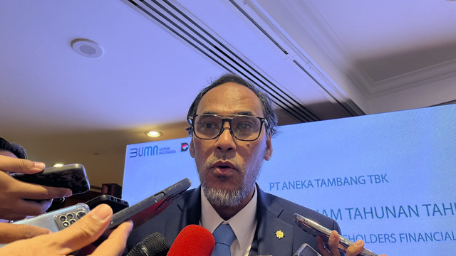 Direktur Utama PT Antam, Achmad Ardianto, usai konferensi pers RUPST tahun buku 2024, Kamis (12/6/2025). Foto: Fariza Rizky Ananda/kumparan