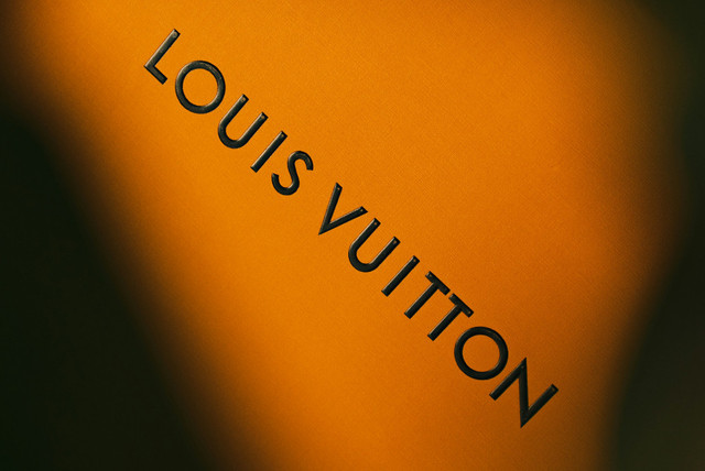 Ilustrasi parfum lv best seller - Sumber: unsplash.com/@branislavrodman